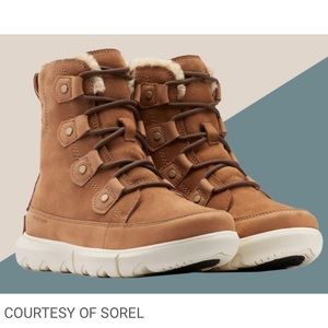 Size 9.5 Sorel boots. Worn twice. In excellent condition.